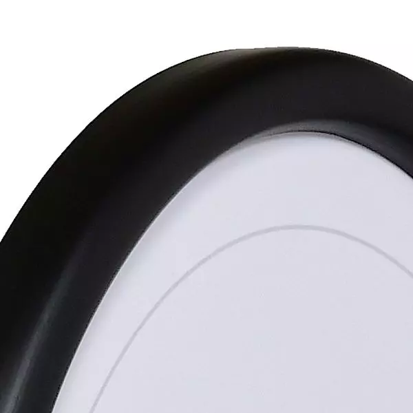 Ansicht der Ecke eines Ovalrahmens in der Farbe Schwarz